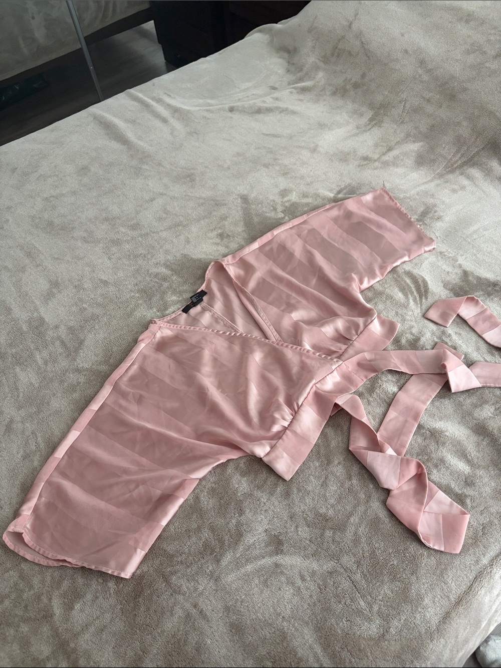 Forever 21 Dusty Pink Satin Crop Wrap Top
